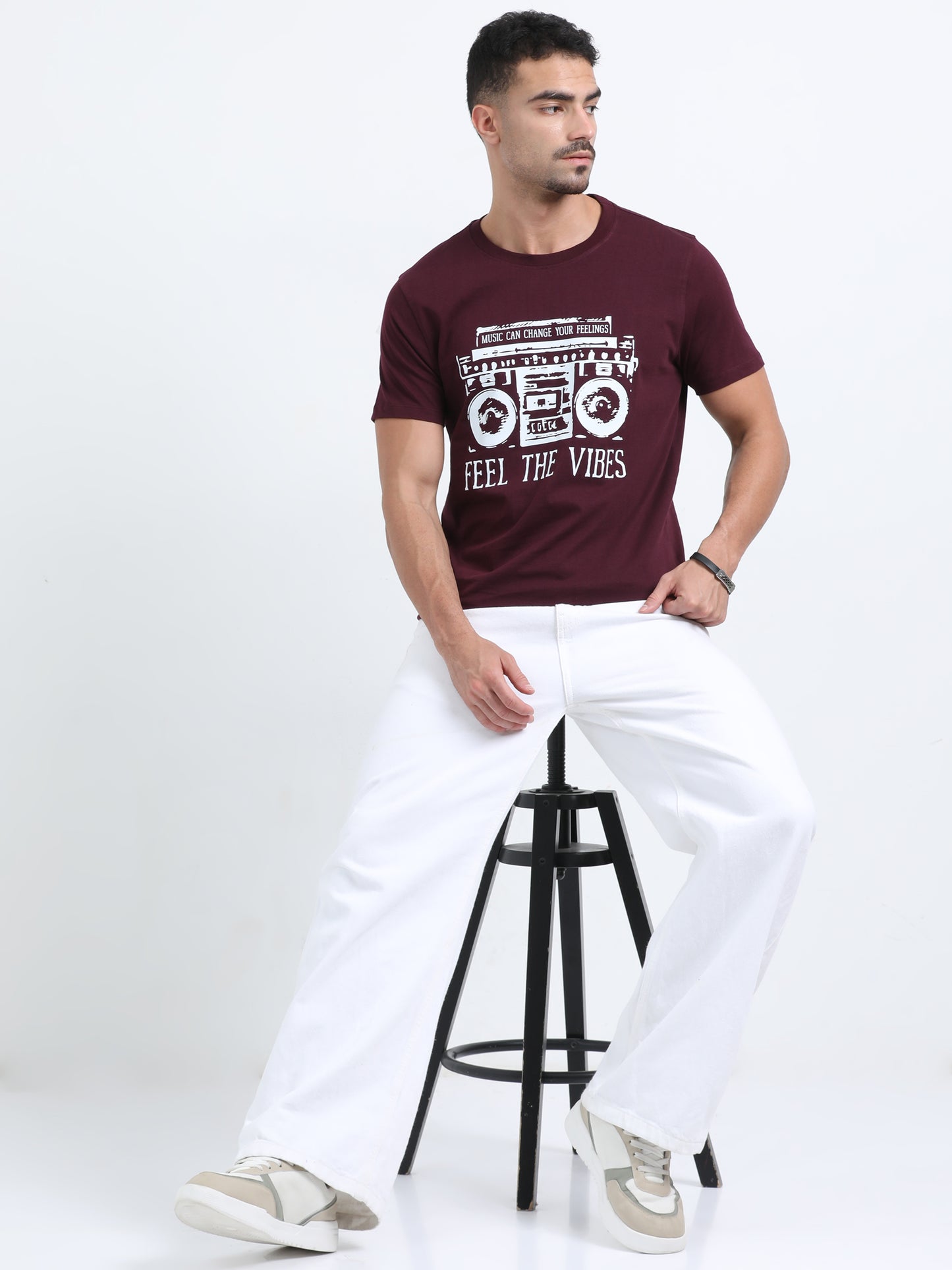 Feel the vibes Printed Maroon short sleeve Regular T-shirt